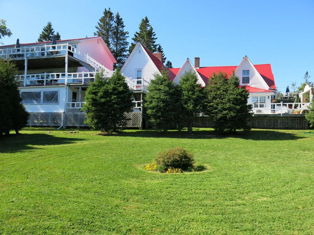 Tara Manor Inn St. Andrews By The Sea Buitenkant foto