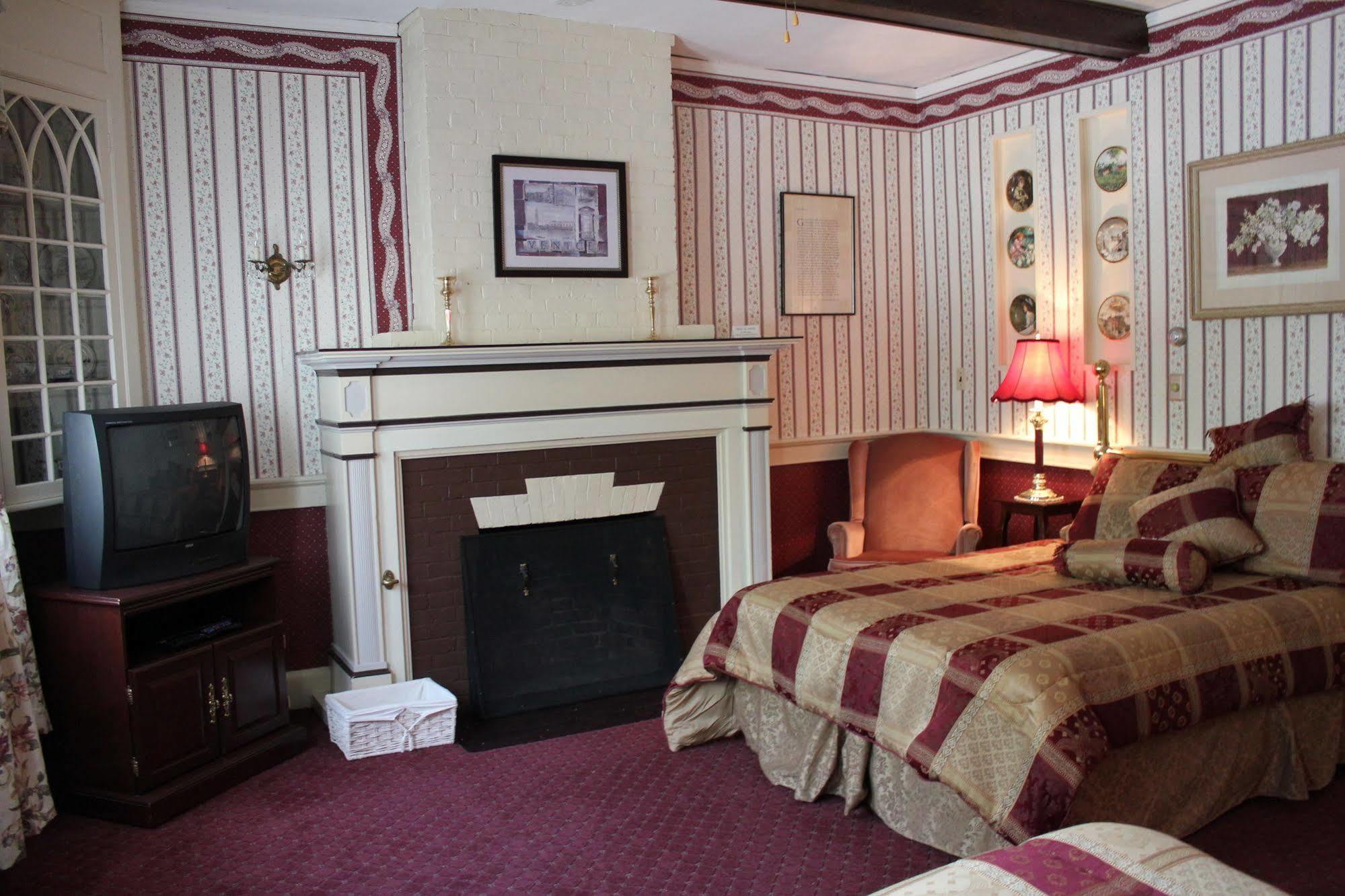 Tara Manor Inn St. Andrews By The Sea Buitenkant foto