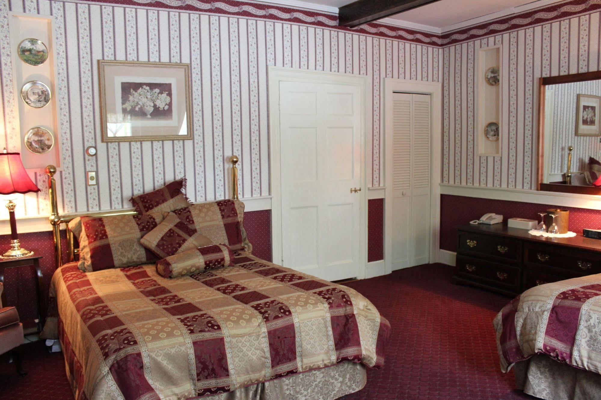 Tara Manor Inn St. Andrews By The Sea Buitenkant foto