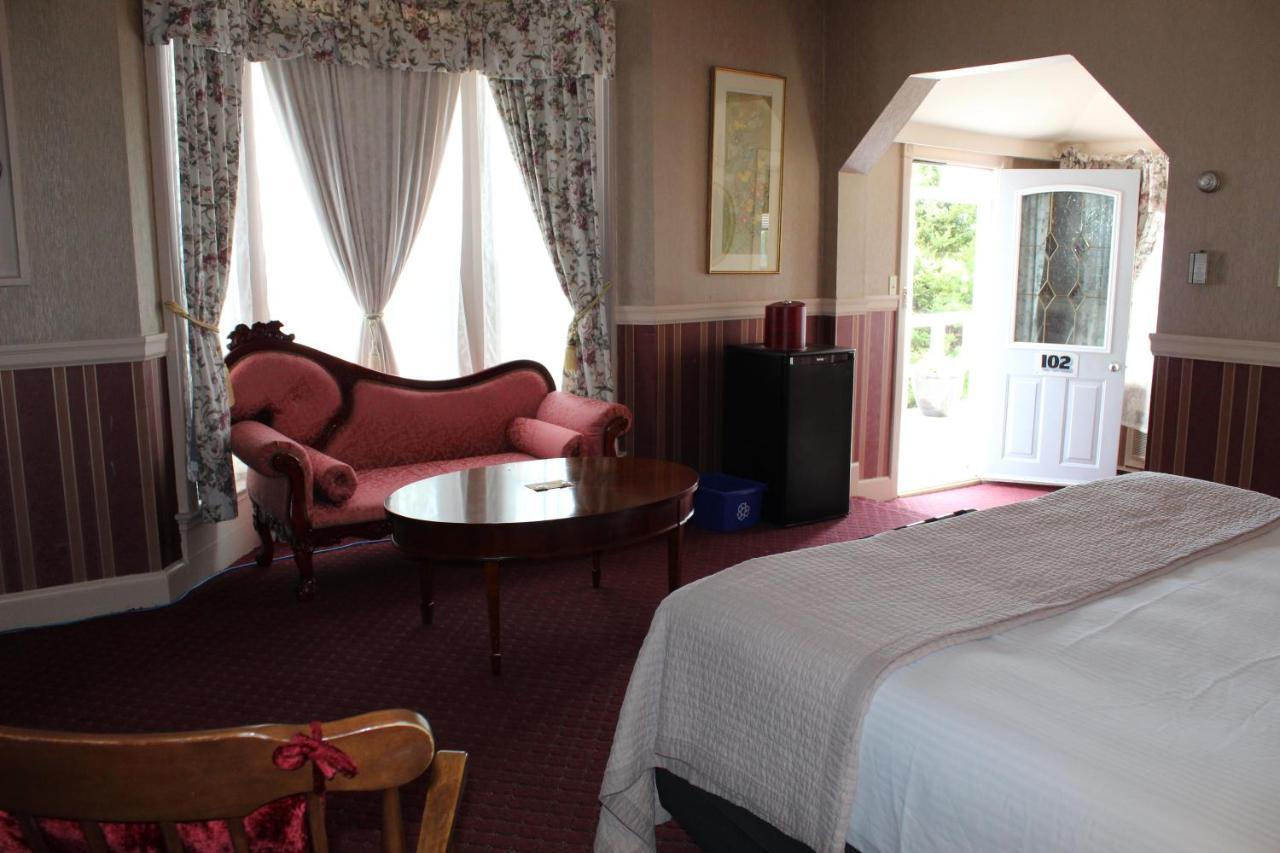 Tara Manor Inn St. Andrews By The Sea Buitenkant foto